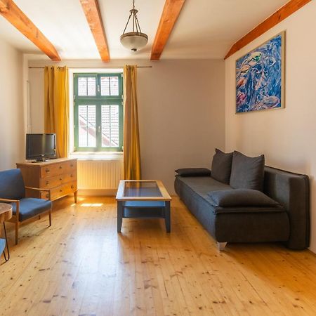 Apartment Sirius E In Center Of Cb Ceske Budejovice Eksteriør billede